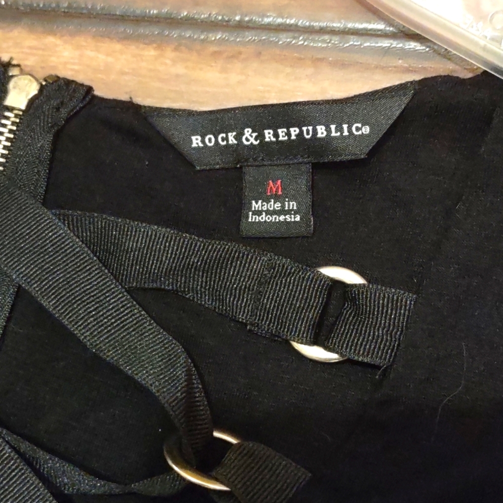 "Rock and Republic" Strappy Tank Top. Size M. - Picture 3 of 7